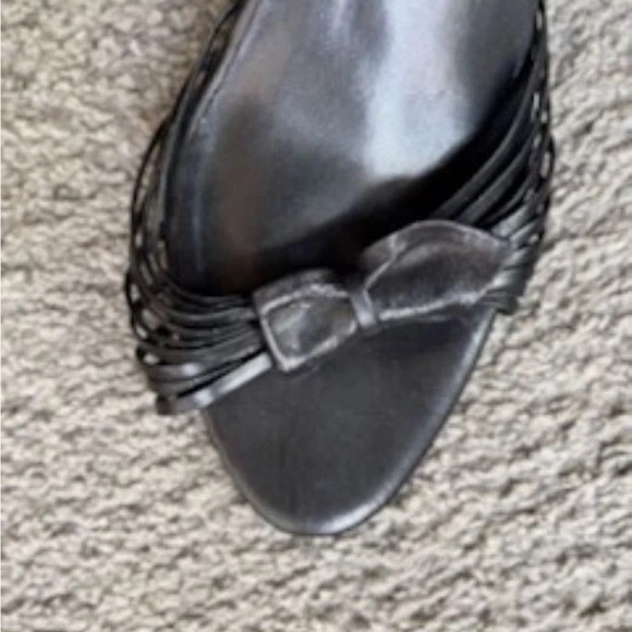 Coach Black Leather Joelle 3” Heeled Strappy Sandals w/Bows. Women's Size 9.5 B - Picture 3 of 10
